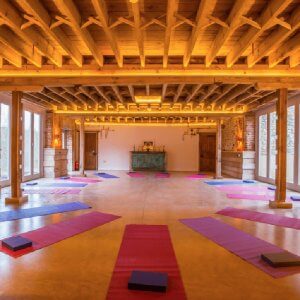 Barn-Studio-3-1024×675-800×800